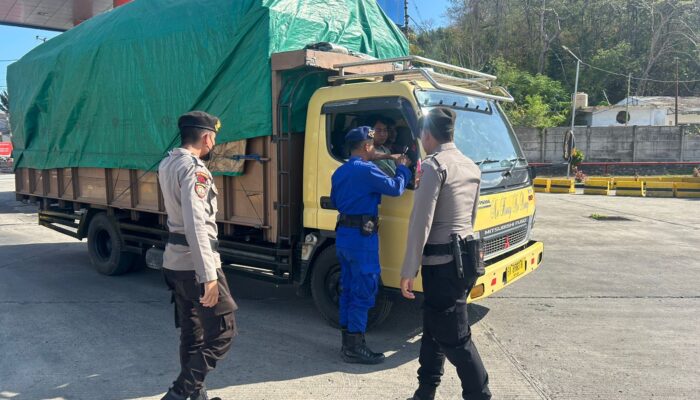 Peningkatan Pemeriksaan Kendaraan Menuju Padang Bai: Satpolairud Polres Lombok Barat Mengamankan Musim Liburan