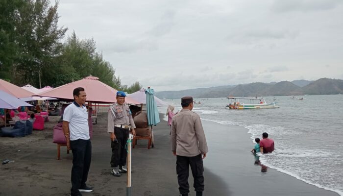 Polsek Lembar Berkomitmen: Patroli KRYD di Pantai Cemare untuk Ciptakan Rasa Aman