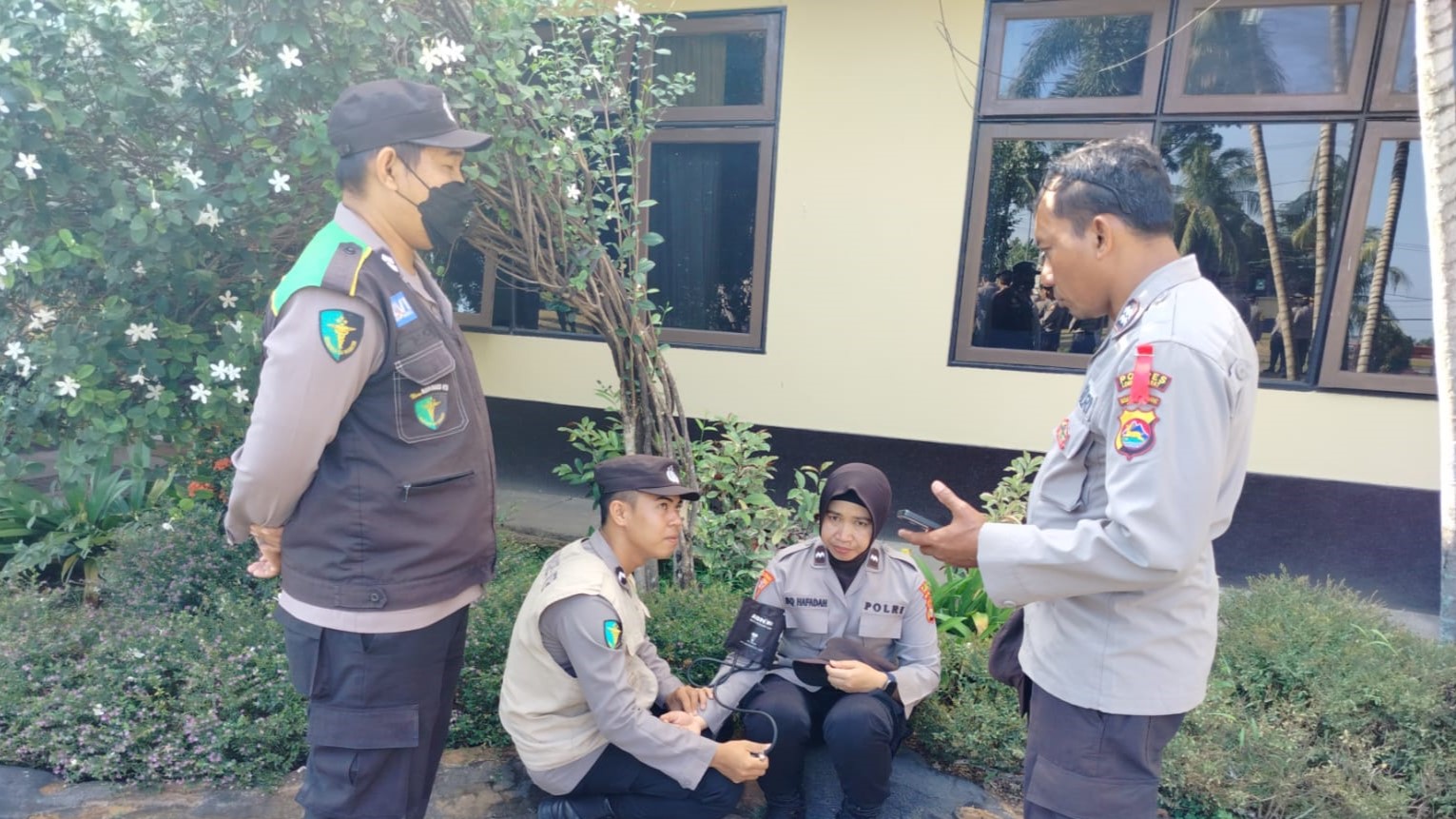 Polres Lombok Barat Tingkatkan Kesiapan Fisik Personil untuk Operasi Mantap Praja