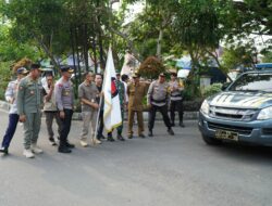 Kapolres Loteng Bersama Stakeholder Terkait Lepas Pendistribusian Logistik Pilkada.