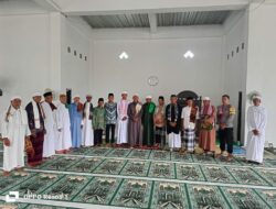 Bhabinkamtibmas Desa Hu’u Laksanakan Safari Jumat di Masjid Alfalah untuk Ciptakan Situasi Aman Jelang Pilkada 2024