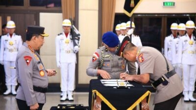 Polri Gelar Upacara Korps Raport Kenaikan Pangkat Pejabat Tinggi