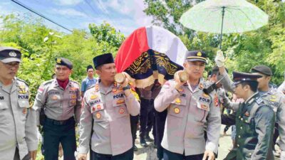 Penghormatan Terakhir untuk Bripda M. Faozan Marzuki di Lombok Barat