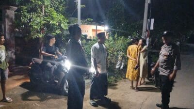 Sentuhan Humanis di Patroli Malam, Polsek Lembar Rangkul Warga Jaga Kamtibmas
