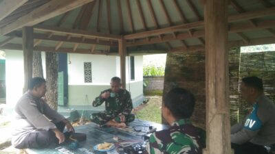 Solidaritas TNI-Polri Jalin Kemitraan di Sekotong