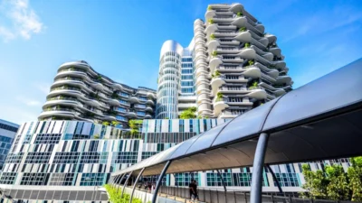 Menghadirkan Gedung Hijau: Arsitektur Berkelanjutan untuk Polusi Kota Besar