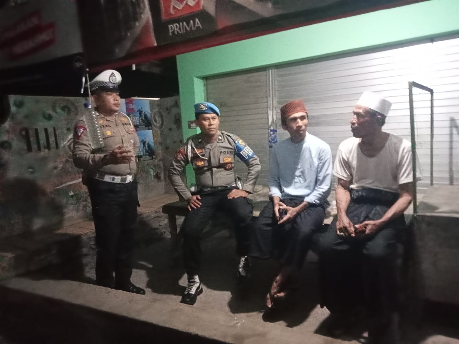 Malam di Dsan Baru: Polisi Blusukan, Ungkap Pesan Penting Soal Kamtibmas dan Anti Narkoba!