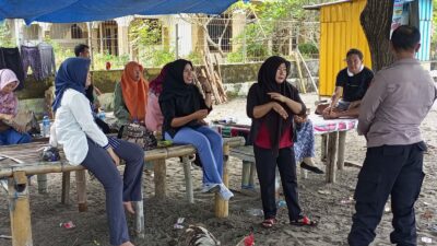 Polres Lombok Barat Giat di Pantai Melasa, Sentuhan Humanis Jaga Kamtibmas