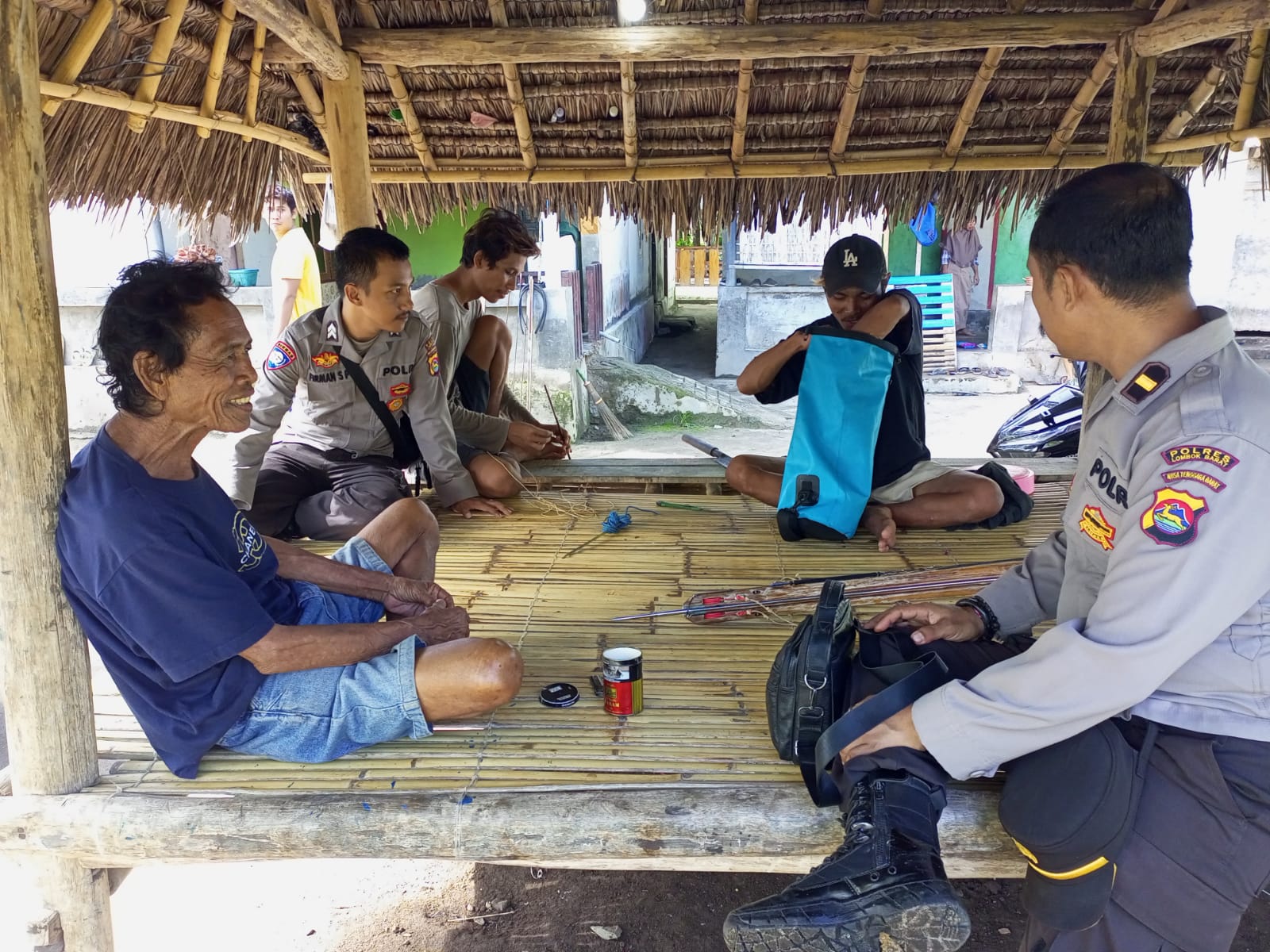 Sinergi Polres Lombok Barat dan Penyelam, Jaga Kamtibmas Pesisir