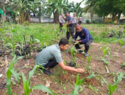 Polsek Rasanae Barat Lakukan Penanaman Bibit Pohon di Lahan Polsek