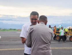 Polres Bima Kota Sambut Kedatangan Kapolres Baru di Bandara Sultan Muhammad Salahuddin