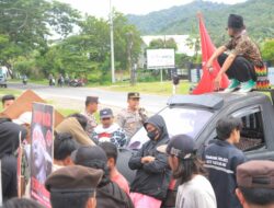 Polres Sumbawa Barat Beri Pelayanan Pengamanan Aksi Unjuk Rasa Front Pemuda Taliwang