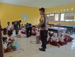 TNI-Polri Bantu Salurkan Program Makan Bergizi Gratis Bagi Pelajar di Lombok Tengah.