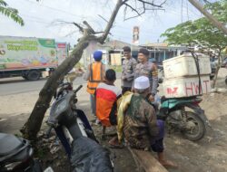 Patroli Rutin Polsek Praya Sambangi Pasar Renteng.
