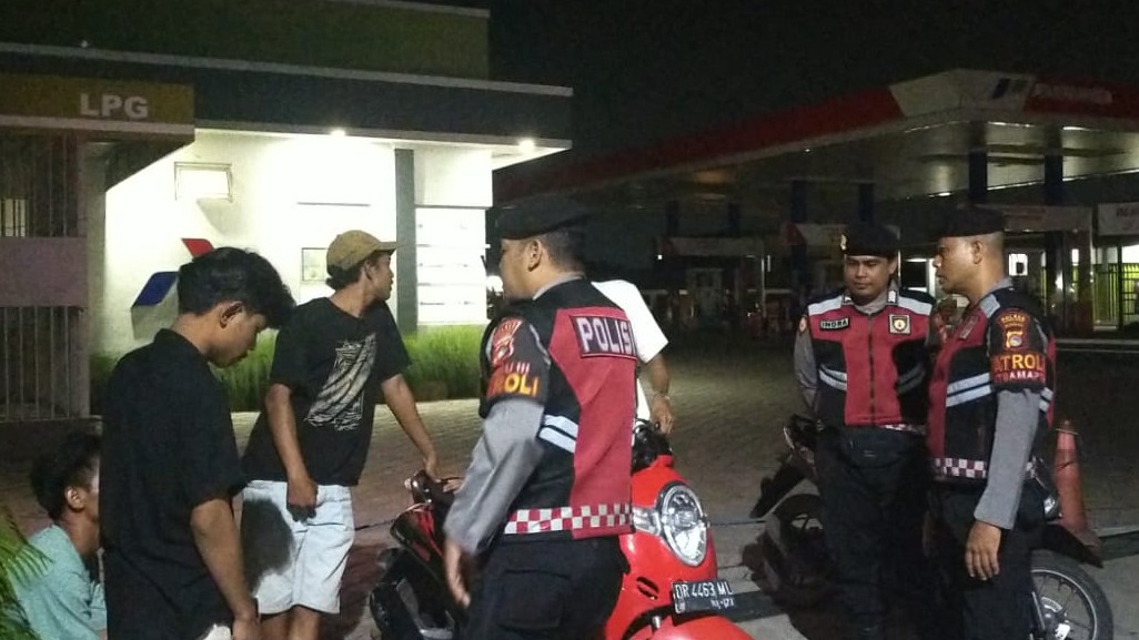 KEMOS 110 Polres Lombok Barat Tingkatkan Keamanan Masyarakat dengan Patroli Dialogis