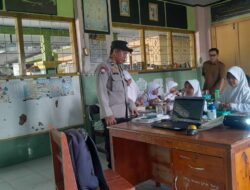 Polsek Gerung Kawal Program Makan Gratis untuk Siswa SD