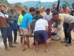 Hari Ke-3 Pencarian Korban Tertimbun Tanah Longsor BPBD, TNI-Polri dan Masyarakat Temukan Jasad Korban