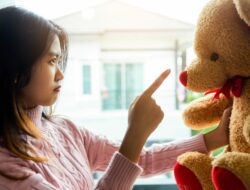 15 Masalah Psikologis Anak Kaya yang Tak Pernah Kamu Duga!