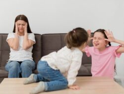 Anak ‘Gila Perhatian’? Waspada 7 Mitos Sesat Ini!