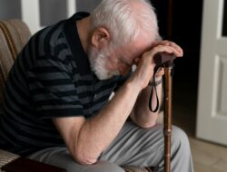 Jangan Jual Rumah Sebelum Baca Ini! Kesalahan Fatal di Usia Senja