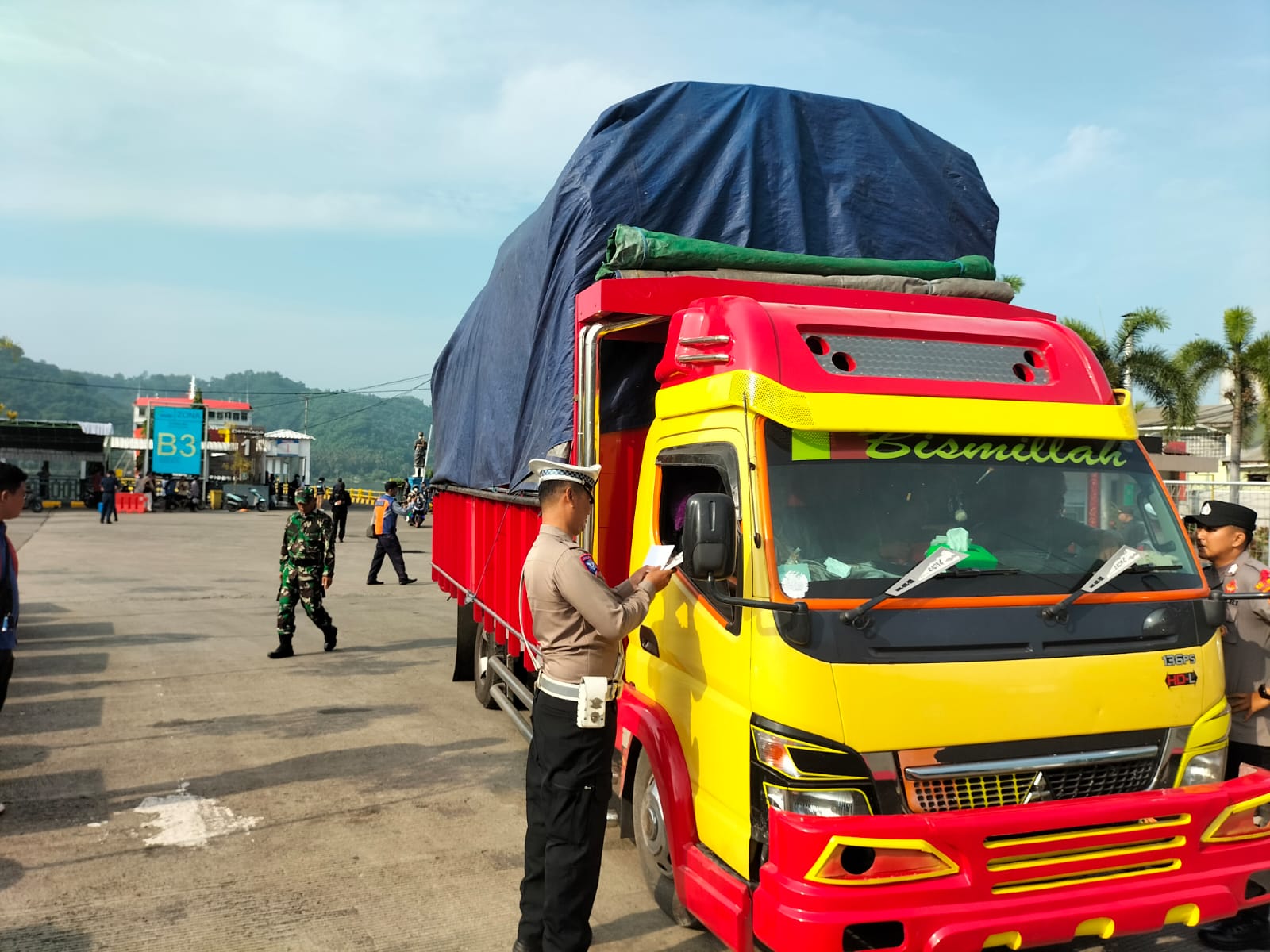 Keamanan Mudik di Pelabuhan Lembar: Pemeriksaan Ditingkatkan