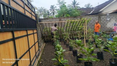 Dukung Program Pemerintah, Polsek Kuripan Edukasi Warga Berkebun