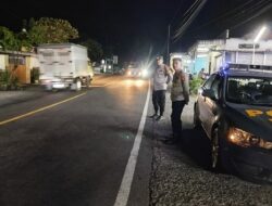 Patroli Pemukiman Polres Lombok Tengah Cegah Aksi Kriminalitas pada Malam Hari Saat Ramadan.
