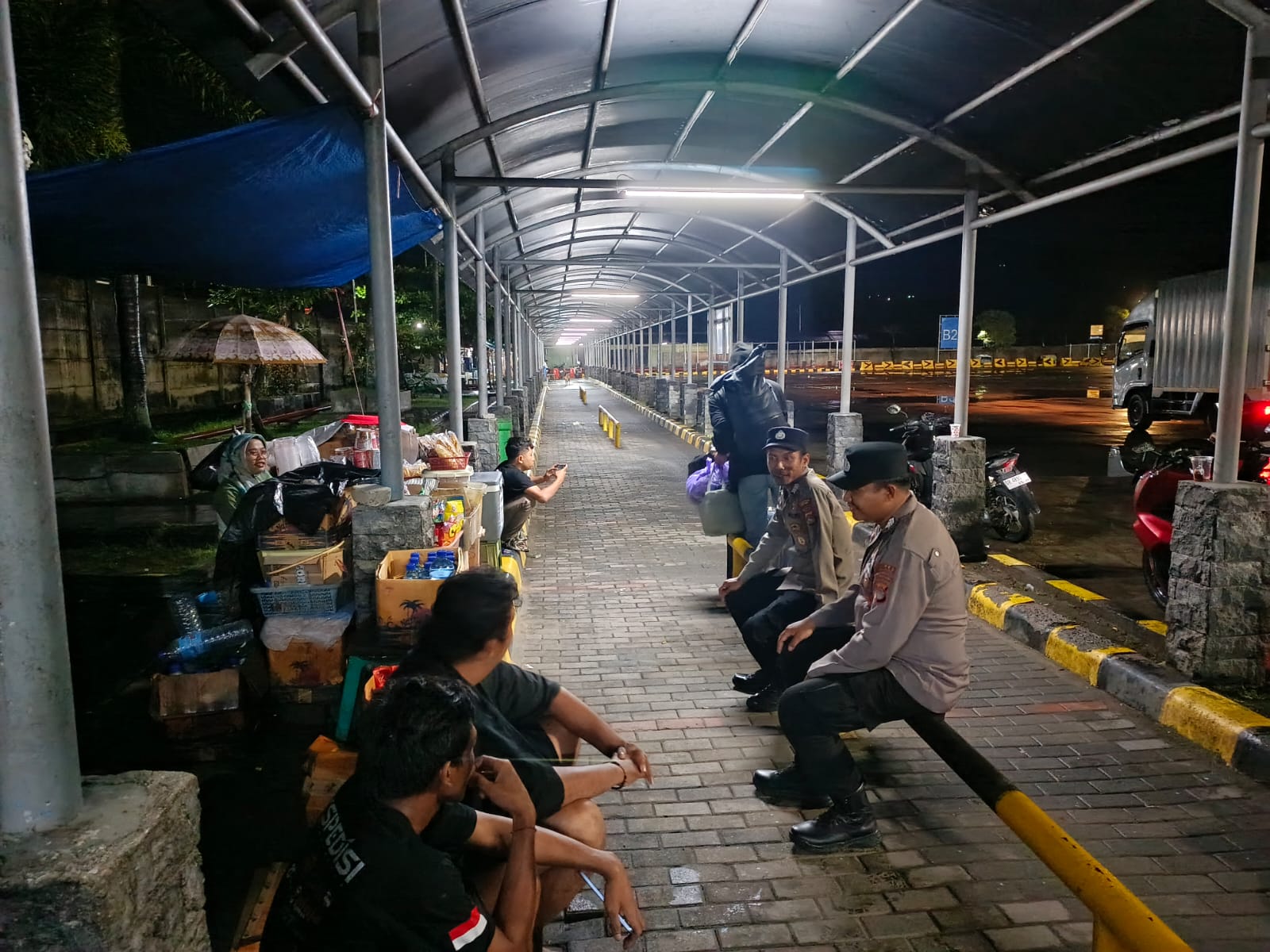 Pelabuhan Lembar Kondusif: Pengamanan Sahur Tingkatkan Rasa Aman Pengguna Jasa