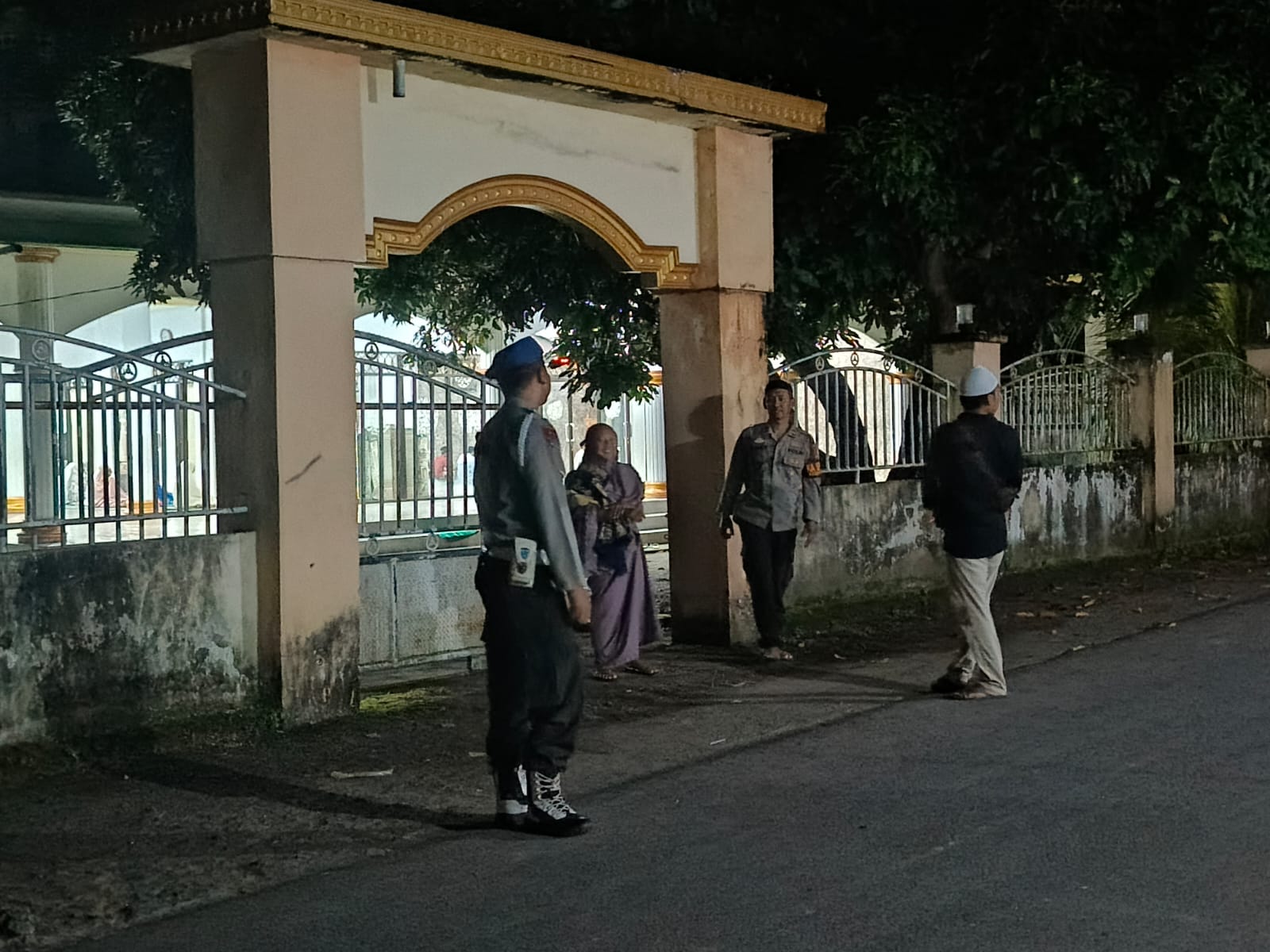 Polisi Kuripan Amankan Shalat Tarawih, Pastikan Lalu Lintas Lancar