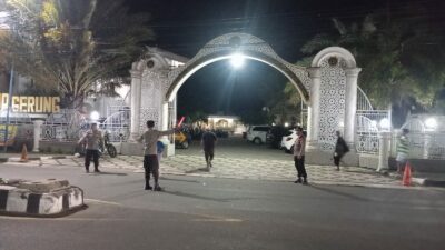 Polsek Gerung Kawal Tarawih, Jemaah Masjid Baital Atiq Lebih Nyaman