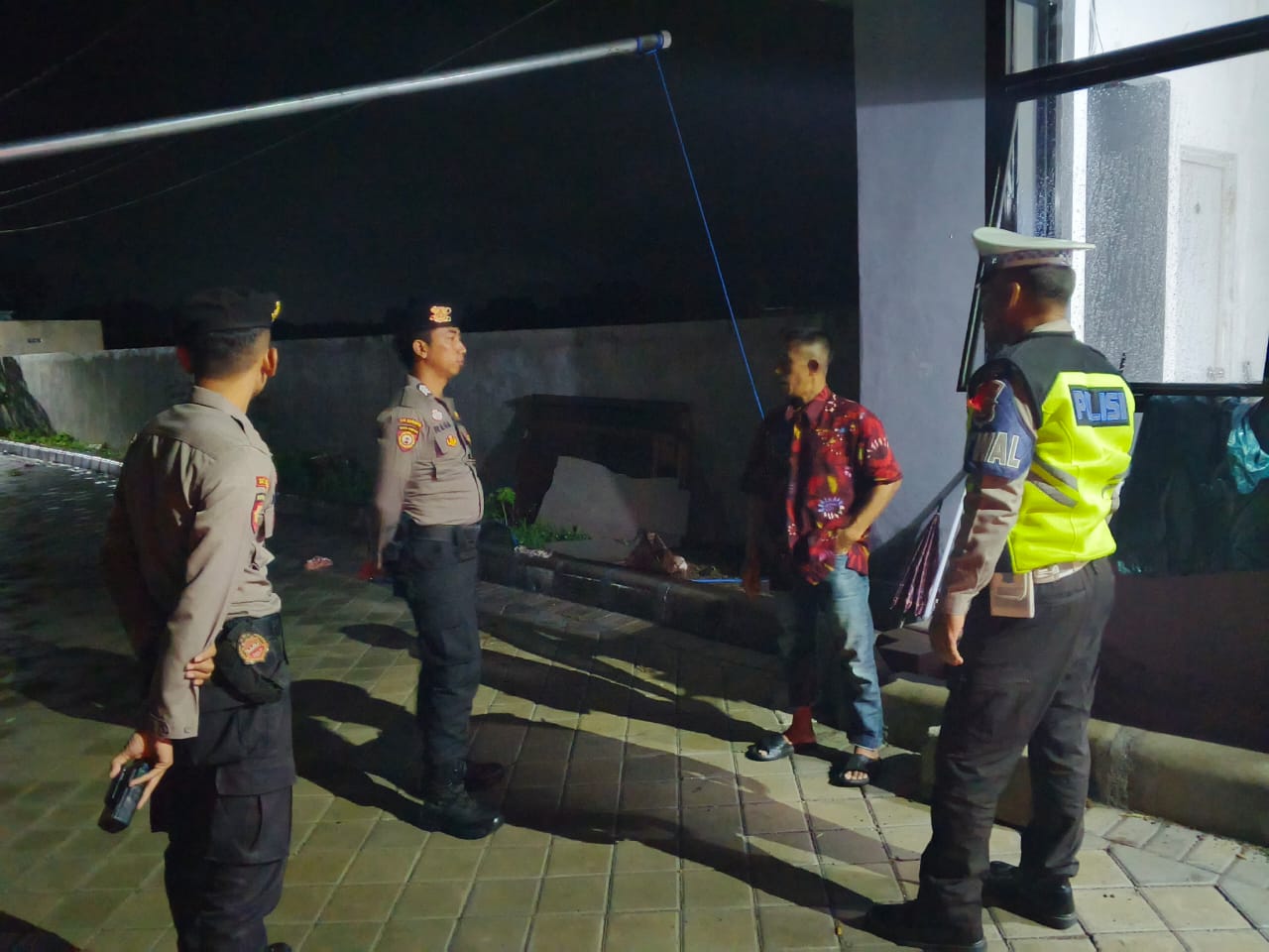 Pos Pam GMS Gerung Intensifkan Patroli Malam, Warga Lebih Aman!