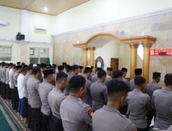 Polres Sumbawa & Polsek Jajaran Gelar Sholat Ghaib, Doakan Tiga Anggota Polri Yang Gugur di Way Kanan