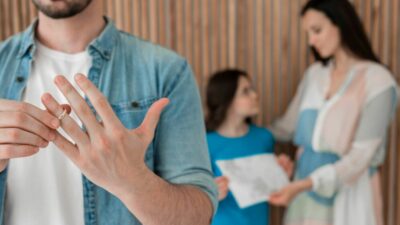 Perceraian: Siapa yang Paling Rugi?