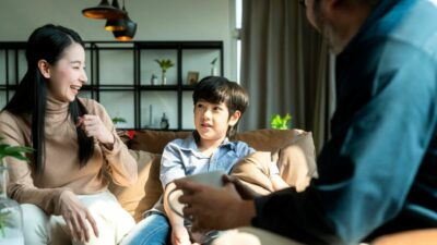 Orang Tua Sering Abaikan! Ini Cara Agar Anak Mau Bicara Jujur
