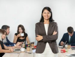 Dunia Kerja Berubah! 5 Profesi Ini Kini Lebih Dikuasai Wanita