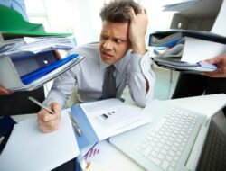 Tidak Efektif! Ini Kebiasaan Kerja yang Harus Ditinggalkan