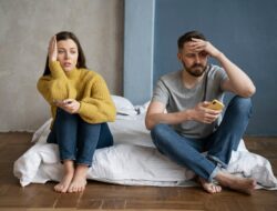 Hubunganmu Tidak Sehat? Waspadai 7 Ciri Pasangan Narsistik!