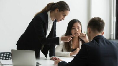 7 Kebiasaan yang Bisa Bikin Kamu Dipecat Tanpa Peringatan!