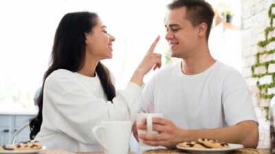 Pacarmu Mulai Dingin? Coba Lakukan 7 Hal Ini Diam-Diam!