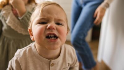 Stop Abaikan! Dampak Fatal Lingkungan pada Emosi Bayi!