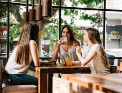 Hidup Susah Terus? Ini 10 Kebiasaan Boros yang Harus Kamu Tinggalkan!