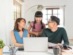 Kerja Gila, Keluarga Bubar? Ini Solusi Cerdasnya!