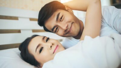 Berapa Kali Idealnya Suami Istri Berhubungan?