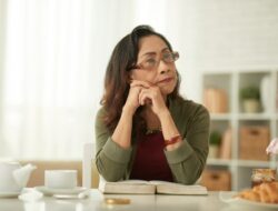 Cara Mudah Menjaga Otak Tetap Tajam Hingga Tua