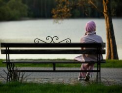 Putus Cinta? Jangan Sedih! Temukan Dirimu yang Hilang