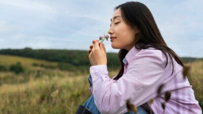 10 Kebiasaan Ini Bikin Hidupmu Lebih Bahagia, Tanpa Obat!