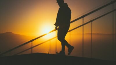 Terjebak di Kelas Menengah! Kenapa Hidup Makin Sulit?