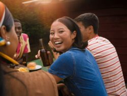 Orang Tua Millennial Terjebak di Antara Tradisi Lama dan Baru