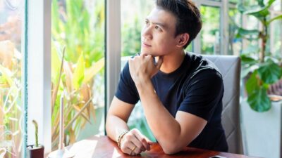 15 Kebiasaan Aneh, Bukti Kamu Jenius Tersembunyi!