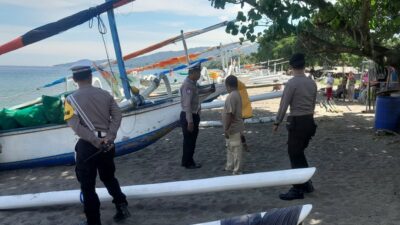 Patroli Ketat Polisi Lombok Barat Jamin Keamanan Lebaran Topat di Batulayar